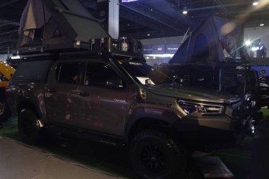 Pasay, PH-16 - Toyota hilux, 16 Kasım 2024 tarihinde Pasay, Filipinler 'de Manila Oto Salon' da. Manila Auto Salon, Filipinler 'de düzenlenen bir pazar sonrası araba fuarıdır..