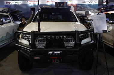 Pasay, PH-16 - Toyota hilux, 16 Kasım 2024 tarihinde Pasay, Filipinler 'de Manila Oto Salon' da. Manila Auto Salon, Filipinler 'de düzenlenen bir pazar sonrası araba fuarıdır..