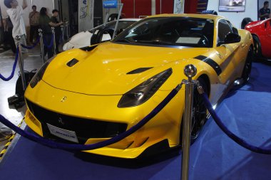 Pasay, PH-16 - Ferrari f12 Manila Auto Salon 'da 16 Kasım 2024 tarihinde Pasay, Filipinler' de. Manila Auto Salon, Filipinler 'de düzenlenen bir pazar sonrası araba fuarıdır..