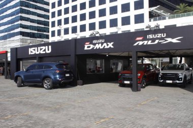 Pasay, PH-16 - Isuzu standı 16 Kasım 2024 tarihinde Pasay, Filipinler 'de Oto Focus test sürüşünde. Auto Focus, Filipinler 'de düzenlenen bir otomobil test sürüşü etkinliğidir..