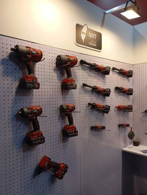 Pasay, PH-NOV 9 - Philconstruct Expo 'daki Bex aletleri 9 Kasım 2024 tarihinde Pasay, Filipinler' de. Philconstruct, Filipinler 'de her yıl düzenlenen bir inşaat sergisidir..