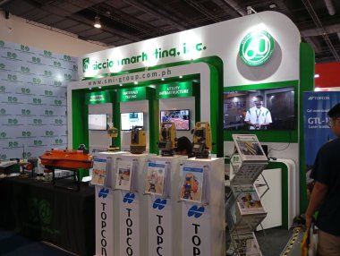 Pasay, PH-NOV 9-Topcon Philconstruct Expo 'da sursursurvering 9 Kasım 2024 Pasay, Filipinler. Philconstruct, Filipinler 'de her yıl düzenlenen bir inşaat sergisidir..