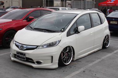 PARANAQUE, PH - JAN 11 - Honda 11 Ocak 2025 'te Paranaque, Filipinler' de meyve suyu yıl açılışında nöbet geçirdi. Meyve suyu yılı açılışı, Filipinler 'de düzenlenen bir otomobil yarışması.. 