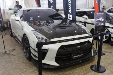 MUNTINLUPA, PH - JAN 28 - Nissan gtr 19 Ocak 2025 tarihinde Muntinlupa, Filipinler 'de Neo klasik araba fuarında. Neo Classic, Filipinler 'de düzenlenen bir pazar sonrası araba fuarıdır..
