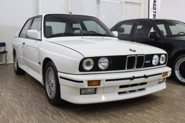 MUNTINLUPA, PH - JAN 28 - Bmw m3 19 Ocak 2025 tarihinde Muntinlupa, Filipinler 'de Neo klasik araba fuarında. Neo Classic, Filipinler 'de düzenlenen bir pazar sonrası araba fuarıdır..