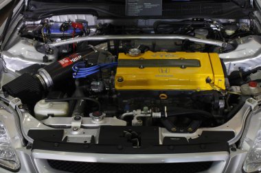 MUNTINLUPA, PH - JAN 28 - Honda civic engine at Neo classic car show 19 Ocak 2025, Muntinlupa, Filipinler. Neo Classic, Filipinler 'de düzenlenen bir pazar sonrası araba fuarıdır..
