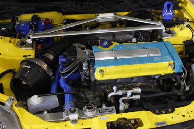 MUNTINLUPA, PH - JAN 28 - Honda civic engine at Neo classic car show 19 Ocak 2025, Muntinlupa, Filipinler. Neo Classic, Filipinler 'de düzenlenen bir pazar sonrası araba fuarıdır..