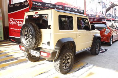 25 Ocak 2025 tarihinde Manila, Filipinler 'de San Beda araba fuarında Suzuki jimny. San Beda araba fuarı her yıl Filipinler 'de düzenlenen bir otomobil fuarıdır..
