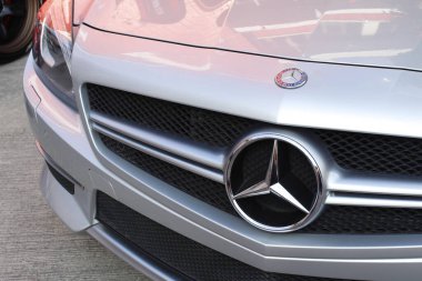 MANILA, PH - 25 Ocak - Mercedes benz sl 63 amg San Beda araba fuarında 25 Ocak 2025 tarihinde Manila, Filipinler 'de. San Beda araba fuarı her yıl Filipinler 'de düzenlenen bir otomobil fuarıdır..