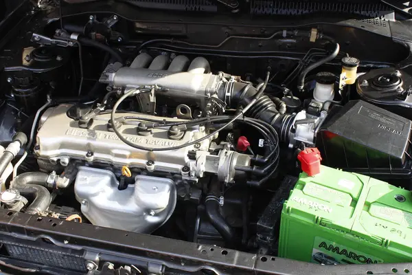 MANILA, PH - 25 Ocak - Toyota corolla motoru 25 Ocak 2025 tarihinde Manila, Filipinler 'de San Beda araba fuarında. San Beda araba fuarı her yıl Filipinler 'de düzenlenen bir otomobil fuarıdır..