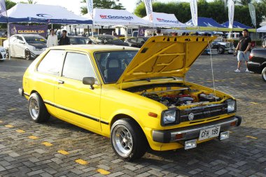 Pasay, PH - 1 Şubat - Toyota starlet at Mega meet on February 1, 2025, Pasay, Filipinler. Mega karşılaşması Filipinler 'de düzenlenen bir araba etkinliğidir..