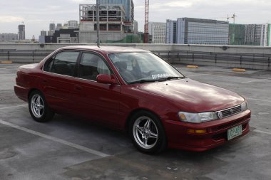 PARANAQUE, PH - 22 Şubat - Toyota corolla 22 Şubat 2025 tarihinde Paranaque, Filipinler 'de buluşacak. Fıstıklar Filipinler 'de bir kız araba grubu..