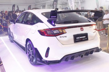 MUNTINLUPA, PH - MAR 8 - Honda Meet Manila 'da Honda civic 8 Mart 2025 tarihinde Muntinlupa, Filipinler' de. Honda Meet Manila, Filipinler 'de düzenlenen bir otomobil etkinliği.