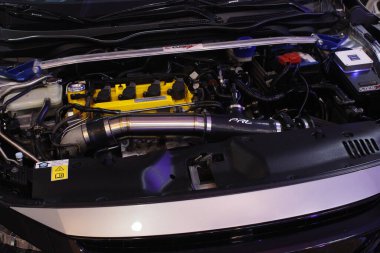 MUNTINLUPA, PH - MAR 8 - Honda Meet Manila 'da Honda civic motor 8 Mart 2025 tarihinde Muntinlupa, Filipinler' de. Honda Meet Manila, Filipinler 'de düzenlenen bir otomobil etkinliği.