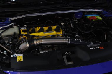 MUNTINLUPA, PH - MAR 8 - Honda Meet Manila 'da Honda civic motor 8 Mart 2025 tarihinde Muntinlupa, Filipinler' de. Honda Meet Manila, Filipinler 'de düzenlenen bir otomobil etkinliği.