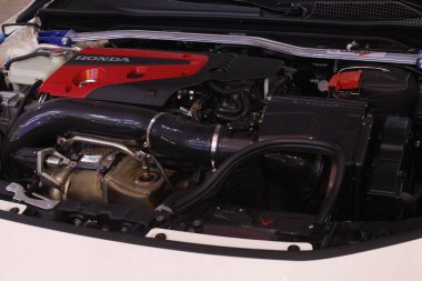 MUNTINLUPA, PH - MAR 8 - Honda Meet Manila 'da Honda civic motor 8 Mart 2025 tarihinde Muntinlupa, Filipinler' de. Honda Meet Manila, Filipinler 'de düzenlenen bir otomobil etkinliği.