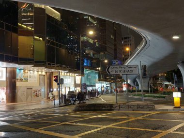 KOWLOON, HK - 24 Mayıs 2024 'te Kowloon, Hong Kong' da Kanton Yolu. Kowloon, Hong Kong 'da bir şehirdir..