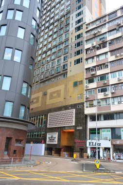 KOWLOON, Hong Kong, Kowloon 'da 24 Mayıs 2024' te Wyndham Otel cephesinde Ramada. Kowloon, Hong Kong 'da bir şehirdir..