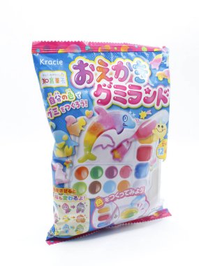 MANILA, PH - 22 Şubat - Kracie eğitim amaçlı şeker çizimi 22 Şubat 2025 tarihinde Manila, Filipinler 'de. Kracie Japonya 'da bir Japon gıda üreticisi..