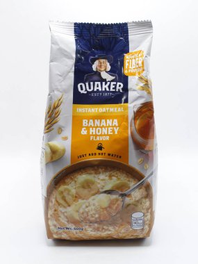 MANILA, PH - 22 Şubat - Quaker 22 Şubat 2025 tarihinde Manila, Filipinler 'de muz ve bal aromalı yulaf ezmesi yaptı. Quaker, Chicago, ABD merkezli bir Amerikan gıda şirketi..