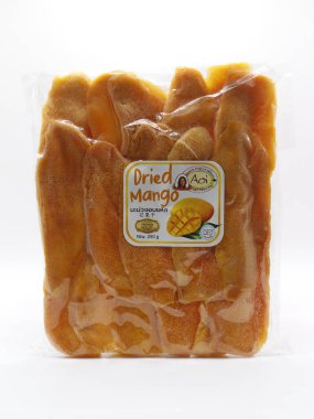 MANILA, PH - 22 Şubat - Aoi 22 Şubat 2025 tarihinde Manila, Filipinler 'de mango kuruttu. Aoi Tayland merkezli bir yemek üreticisi..