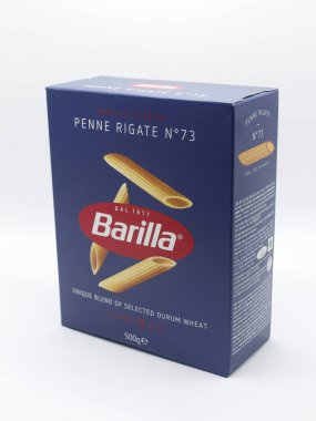 22 Şubat 2025 'te Manila, Filipinler' de Barilla penne biniş kutusu. Barilla, İtalya 'da makarna imalatçısı..