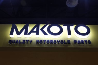 Pasay, PH - MAR 22 - Makoto standı 22 Mart 2025 tarihinde Pasay, Filipinler 'deki Inside yarış bisikleti festivalinde. İçerideki bisiklet festivali Filipinler 'de bir motosiklet etkinliği..