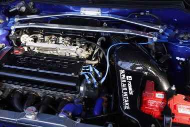 Pasay, PH - APR 13 - Manila Uluslararası Otomobil Fuarı 'nda (MIAS) Toyota corolla motoru 13 Nisan 2025 tarihinde Pasay, Filipinler' de. MIAS, Filipinler 'de düzenlenen bir otomobil fuarıdır..