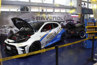 Pasay, PH - APR 13 - Toyota yaris gr Manila Uluslararası Otomobil Fuarı 'nda (MIAS) 13 Nisan 2025, Pasay, Filipinler. MIAS, Filipinler 'de düzenlenen bir otomobil fuarıdır..