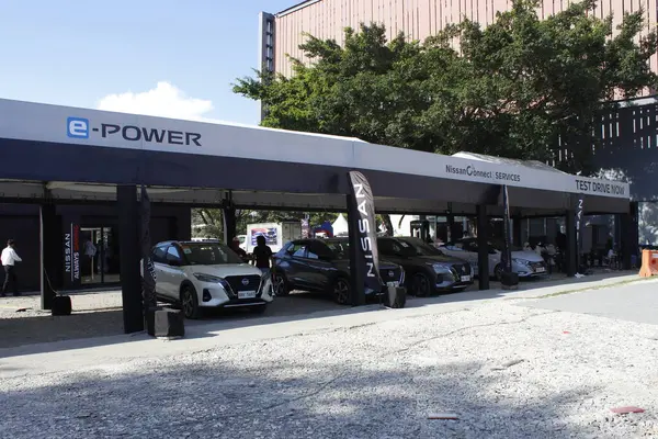 Pasay, PH - 13 Nisan - Nissan standı Manila Uluslararası Otomobil Fuarı (MIAS) 13 Nisan 2025 tarihinde Pasay, Filipinler 'de. MIAS, Filipinler 'de düzenlenen bir otomobil fuarıdır..