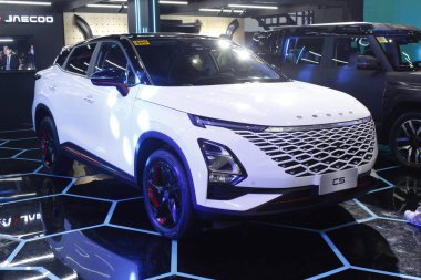 Pasay, PH - APR 13 - Omoda c5 Manila Uluslararası Otomobil Fuarı 'nda (MIAS) 13 Nisan 2025, Pasay, Filipinler. MIAS, Filipinler 'de düzenlenen bir otomobil fuarıdır..