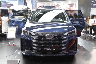 Pasay, PH - APR 13 - Gac m6 pro Manila Uluslararası Otomobil Fuarı 'nda (MIAS) 13 Nisan 2025, Pasay, Filipinler. MIAS, Filipinler 'de düzenlenen bir otomobil fuarıdır..