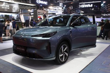 Pasay, PH - APR 13 - Changan nevo q05 Manila Uluslararası Otomobil Fuarı 'nda (MIAS) 13 Nisan 2025, Pasay, Filipinler. MIAS, Filipinler 'de düzenlenen bir otomobil fuarıdır..