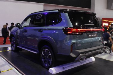 Pasay, PH-13 - MG d90 4wd Manila Uluslararası Otomobil Fuarı 'nda (MIAS) 13 Nisan 2025, Pasay, Filipinler. MIAS, Filipinler 'de düzenlenen bir otomobil fuarıdır..