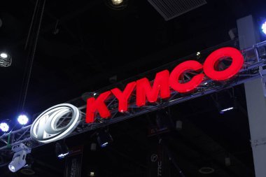 Pasay, PH - MAR 22 - Kymco standı 22 Mart 2025 tarihinde Pasay, Filipinler 'de Inside yarış bisikleti festivalinde. İçerideki bisiklet festivali Filipinler 'de bir motosiklet etkinliği..