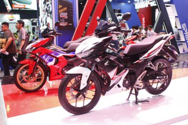 Pasay, PH - MAR 22 - Honda Galibi X. 22 Mart 2025 tarihinde Pasay, Filipinler 'de yarışın içinde. İçerideki bisiklet festivali Filipinler 'de bir motosiklet etkinliği..