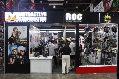 Pasay, PH-MAR 22 - 22 Mart 2025 tarihinde Pasay, Filipinler 'deki Inside yarış bisikleti festivalinde Anka standı. İçerideki bisiklet festivali Filipinler 'de bir motosiklet etkinliği..