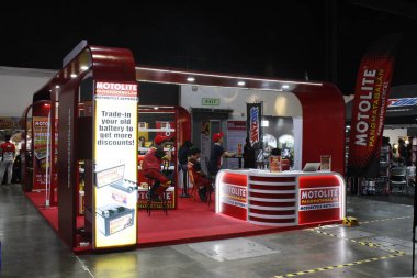Pasay, PH - MAR 22 - Motolite standında 22 Mart 2025 tarihinde Pasay, Filipinler 'de yarışa katıldı. İçerideki bisiklet festivali Filipinler 'de bir motosiklet etkinliği..