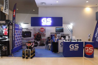 Pasay, PH - MAR 22 - 22 Mart 2025 'te Filipinler' in Pasay kentinde Inside yarış bisikleti festivalinde akü kabini. İçerideki bisiklet festivali Filipinler 'de bir motosiklet etkinliği..