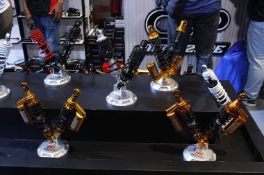 PASAY, PH - APR. 5 - 5 Nisan 2025 tarihinde Filipinler, Pasay 'da Makina Moto Show' da Mokoto şok geçirdi. Makina Moto, Filipinler 'de düzenlenen bir motosiklet fuarı.. 