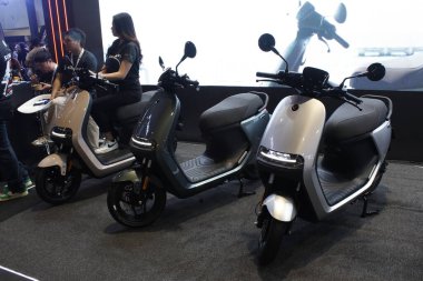 PASAY, PH - APR. 5 - 5 Nisan 2025 tarihinde Filipinler 'in Pasay şehrinde Makina Moto Show' da e300p. Makina Moto, Filipinler 'de düzenlenen bir motosiklet fuarı.. 