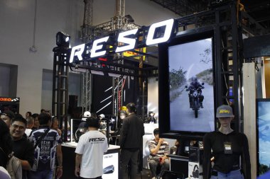 PASAY, PH - APR. 5 - Makina Moto Show 'da Reso standı 5 Nisan 2025, Pasay, Filipinler. Makina Moto, Filipinler 'de düzenlenen bir motosiklet fuarı.. 