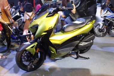 PASAY, PH - APR. 5 - Zontes 350 metre Makina Moto Show 'da 5 Nisan 2025 tarihinde Pasay, Filipinler' de. Makina Moto, Filipinler 'de düzenlenen bir motosiklet fuarı.. 
