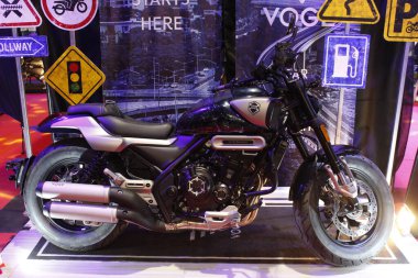 PASAY, PH - APR. 5 - Voge cu525 Makina Moto Show 'da 5 Nisan 2025 Pasay, Filipinler. Makina Moto, Filipinler 'de düzenlenen bir motosiklet fuarı.. 