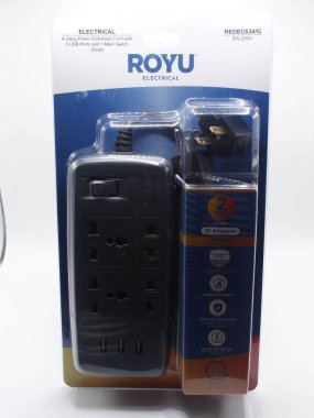 MANILA, PH - 22 Şubat - Royu uzatma kablosu 22 Şubat 2025, Manila, Filipinler. Royu, Filipinler 'de bir elektrik ürünleri üreticisi..