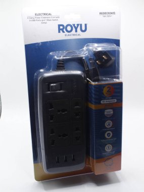 MANILA, PH - 22 Şubat - Royu uzatma kablosu 22 Şubat 2025, Manila, Filipinler. Royu, Filipinler 'de bir elektrik ürünleri üreticisi..