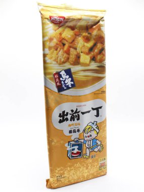 MANILA, PH - 22 Şubat - Nissin demae udon köri çeşnisi 22 Şubat 2025, Manila, Filipinler. Nissin Japonya 'da bir Japon gıda şirketidir..