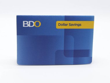 MANILA, PH - 22 Şubat 2025 tarihinde Filipinler, Manila 'da Bdo dolar tasarruf hesap defteri. Bdo Filipinler 'deki evrensel bankalardan biridir..
