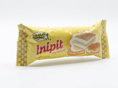 22 Şubat 2025 'te Manila, Filipinler' de limonlu inipit keki turtası. Lemon Square Filipinler 'de bir pasta imalatçısıdır..