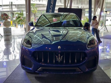 QUEZON CITY, PH - 12 Haziran - Offroad platformlarındaki Maserati Grecale 12 Haziran 2025 tarihinde Quezon City, Filipinler 'de sergilenmektedir. Offroad platformları sergisi, Filipinler 'de düzenlenen yıllık bir otomobil etkinliğidir..